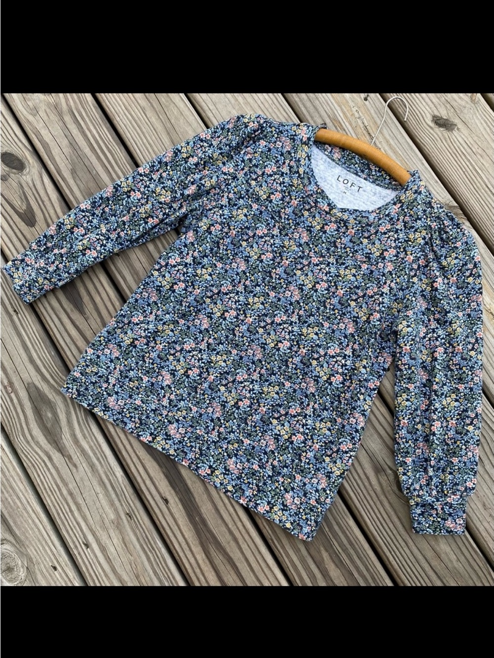LOFT Puff Shoulder Ditzy Floral Long Sleeve Top